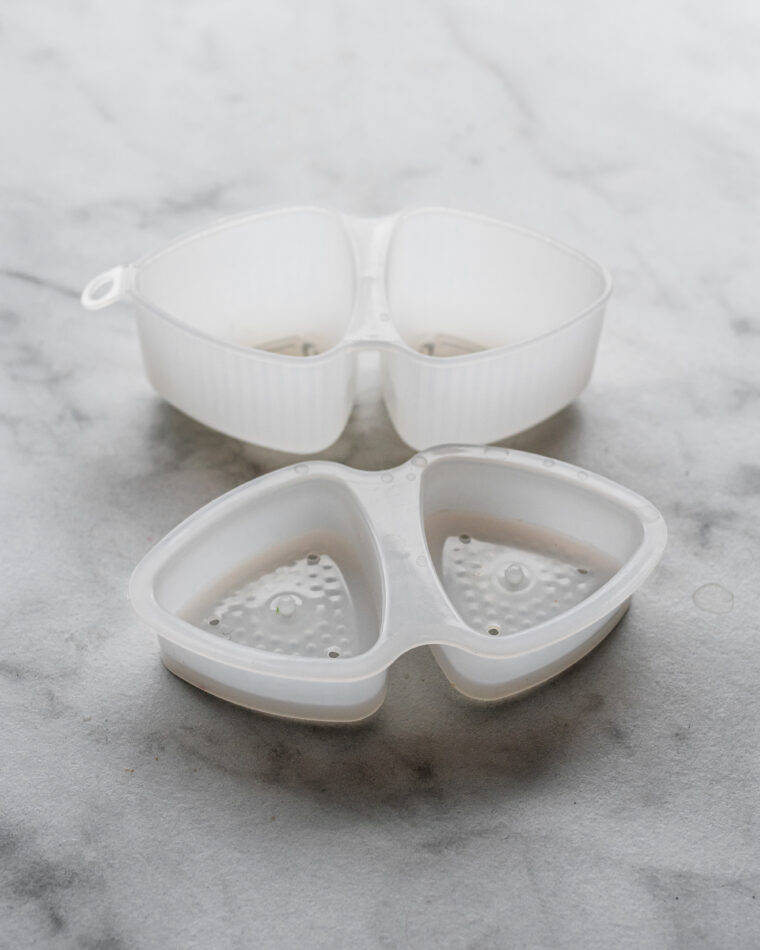 Korean Triangle Rice Balls (Samgak JumeokBap) with Kimchi | The ...